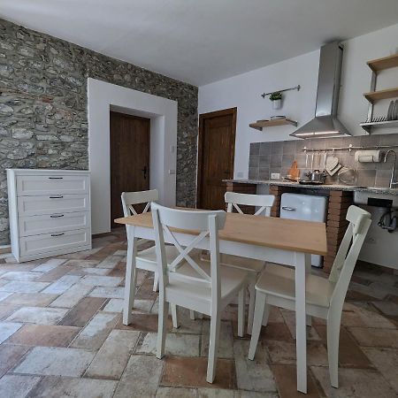 Antica Osteria Apartments Dongo Exterior photo
