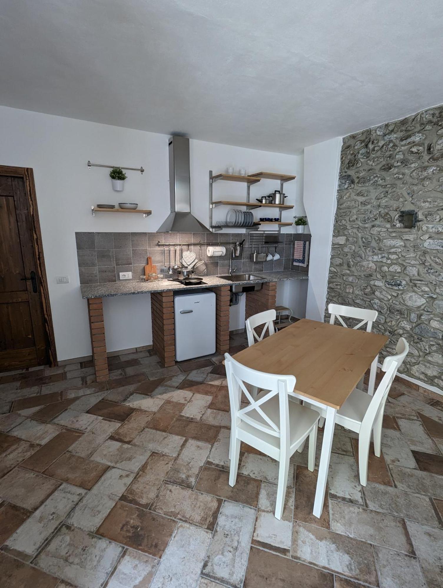 Antica Osteria Apartments Dongo Room photo