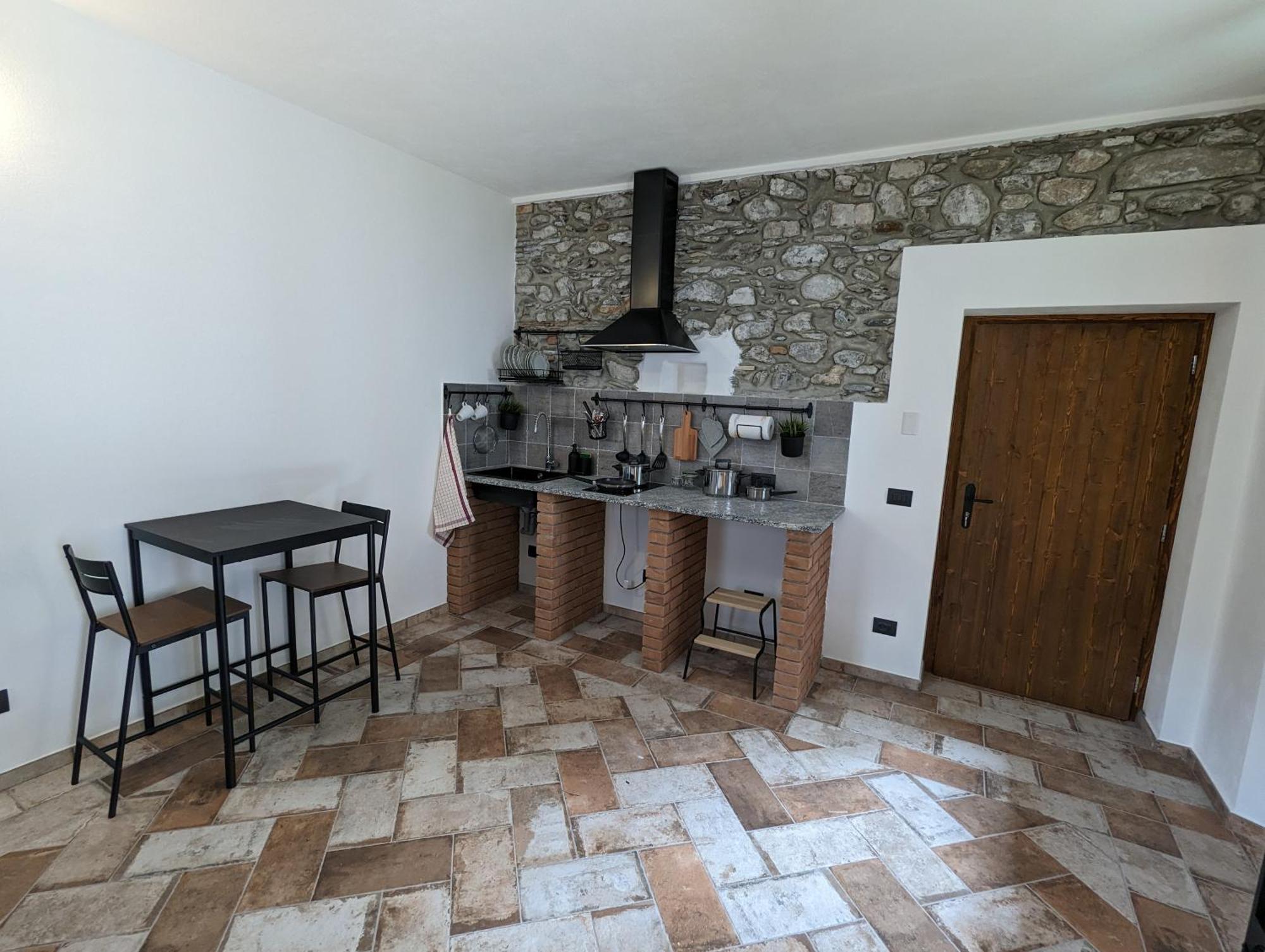 Antica Osteria Apartments Dongo Room photo